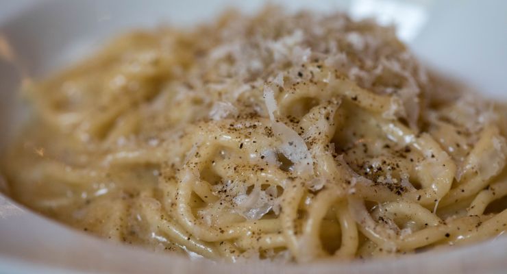 spaghetti cacio e pepe