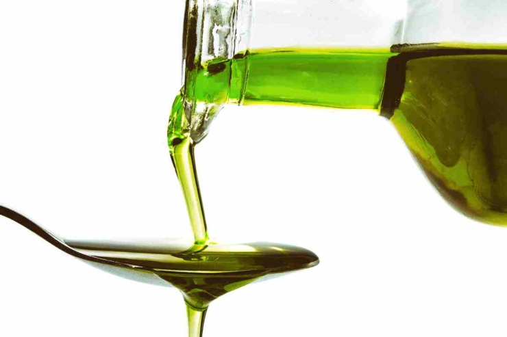 SOSTITUIRE OLIO CUCINA 