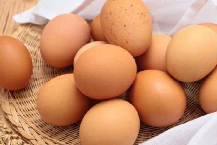 gusci uova nel bucato