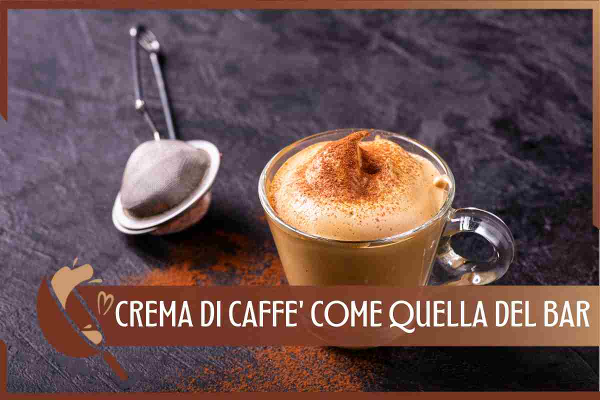 Crema di caffè in una tazzina di vetro