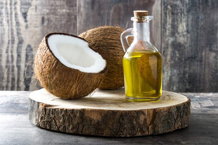 i benefici dell'olio di cocco per la pelle