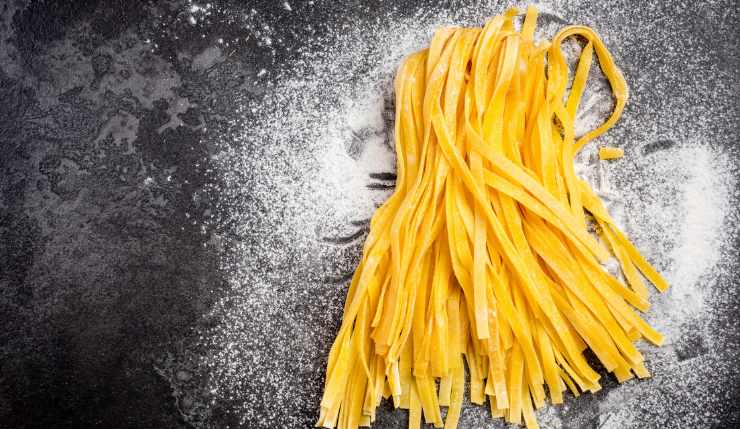 Ricetta tonnarelli cacio e pepe